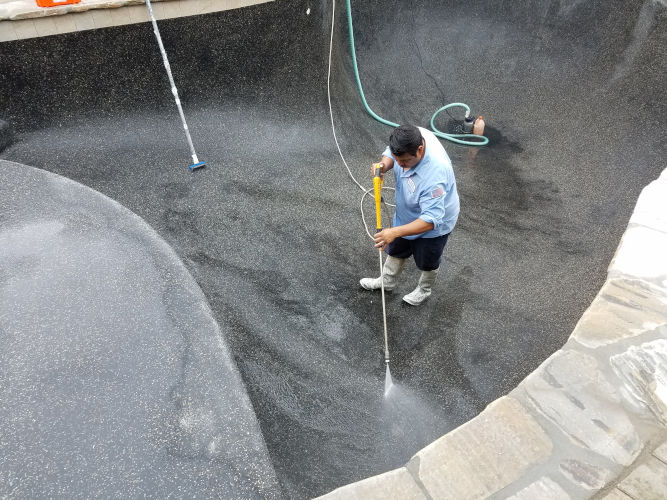 Frank and Juan apply an Acid wash the next day in order to reveal the rock and obsidian. 